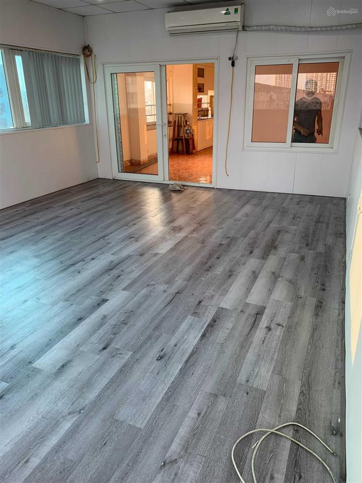Cho thuê văn phòng 50m2, tầng 6 tòa nhà 124 lạc trung hbt  hn