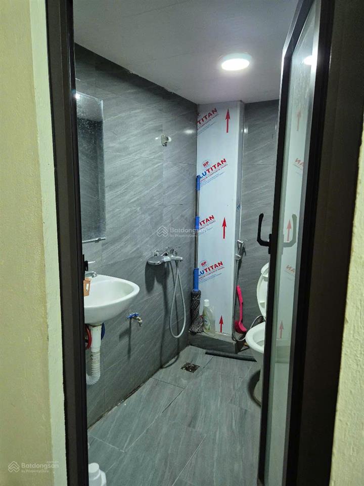 Cho thuê phòng 15m2 khép kín đủ đồ 383 trần đại nghĩa hn