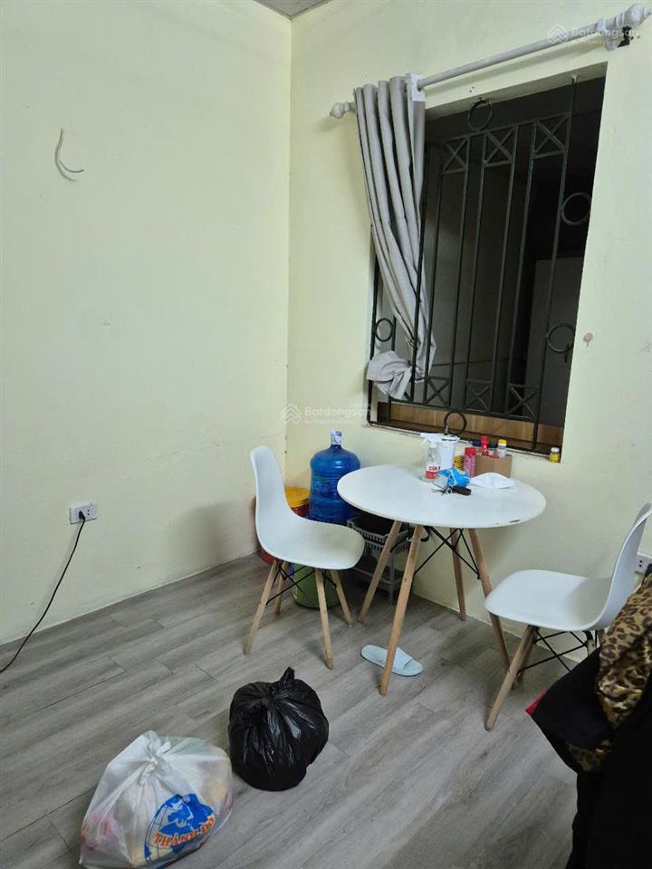 Cho thuê phòng 15m2 khép kín đủ đồ 383 trần đại nghĩa hn