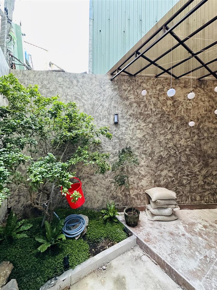 Nhà 3 tầng trưng nữ vương  hải châu ngay cầu rồng