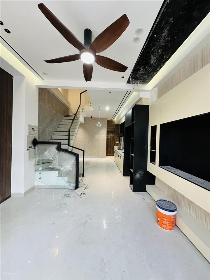 Nhà 3 tầng trưng nữ vương  hải châu ngay cầu rồng