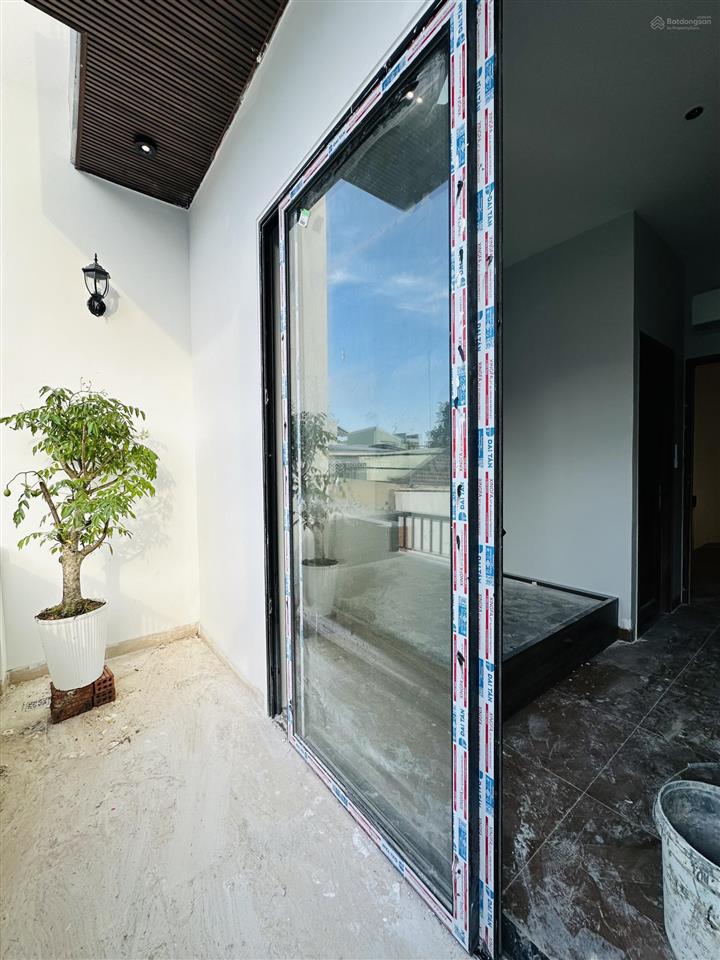 Nhà 3 tầng trưng nữ vương  hải châu ngay cầu rồng