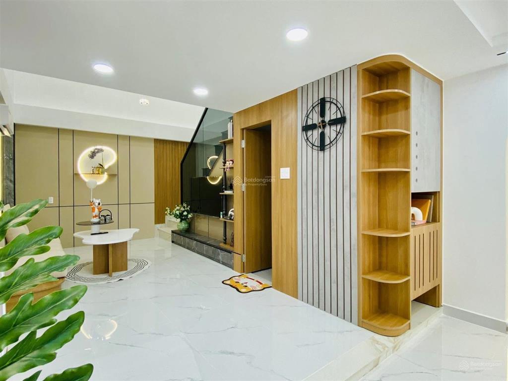 Cô xuân bán gấp nhà vũ huy tấn, phú nhuận ngay khu phan xích long giá 2tỷ860/ 40,2m2. sổ ngay