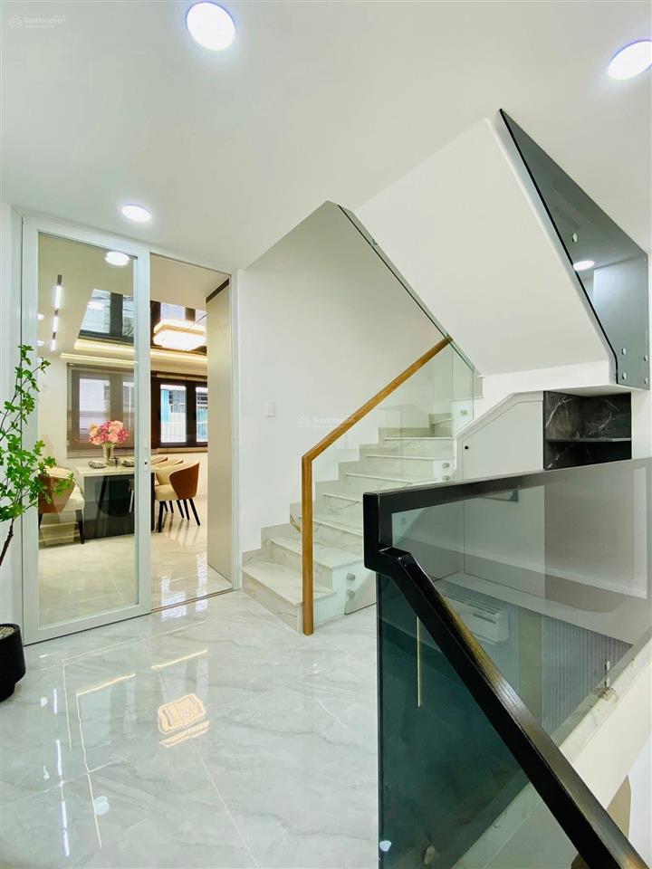 Cô xuân bán gấp nhà vũ huy tấn, phú nhuận ngay khu phan xích long giá 2tỷ860/ 40,2m2. sổ ngay