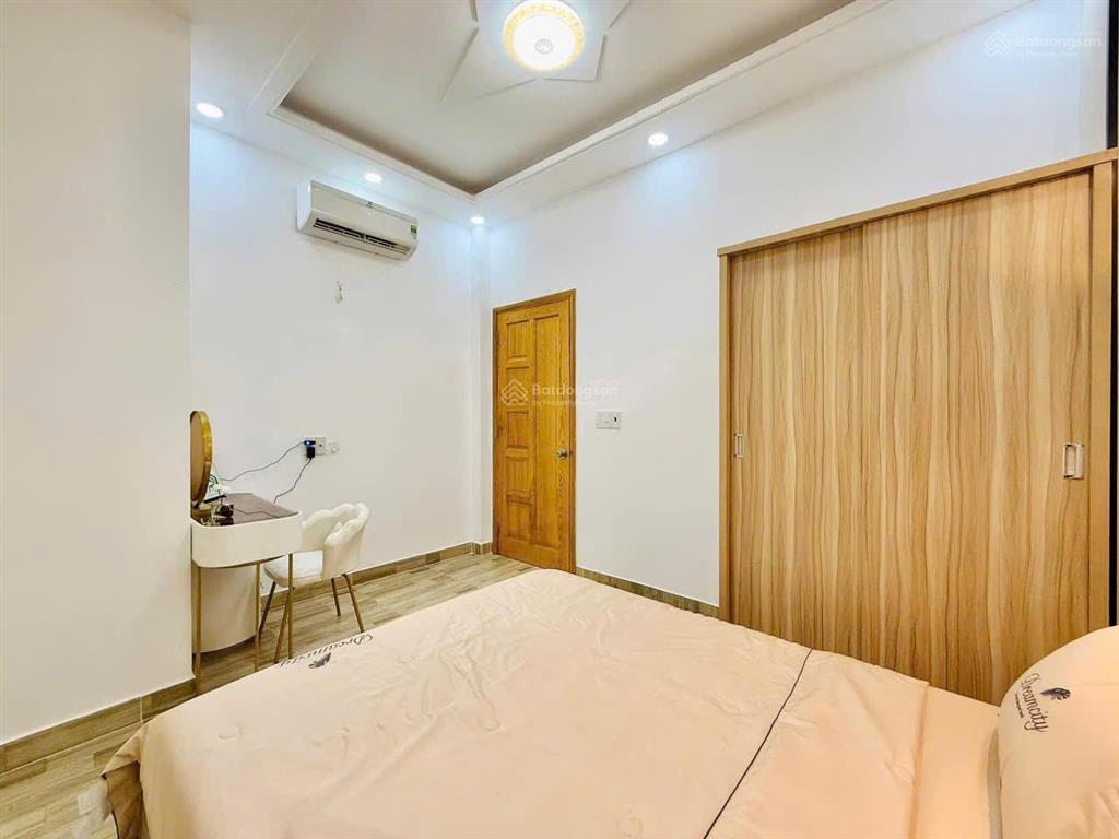 Tôi cần bán nhà nguyễn cửu vân, bình thạnh 51,6m2 (ngang 4,5m) nhà mới sổ hoàn công