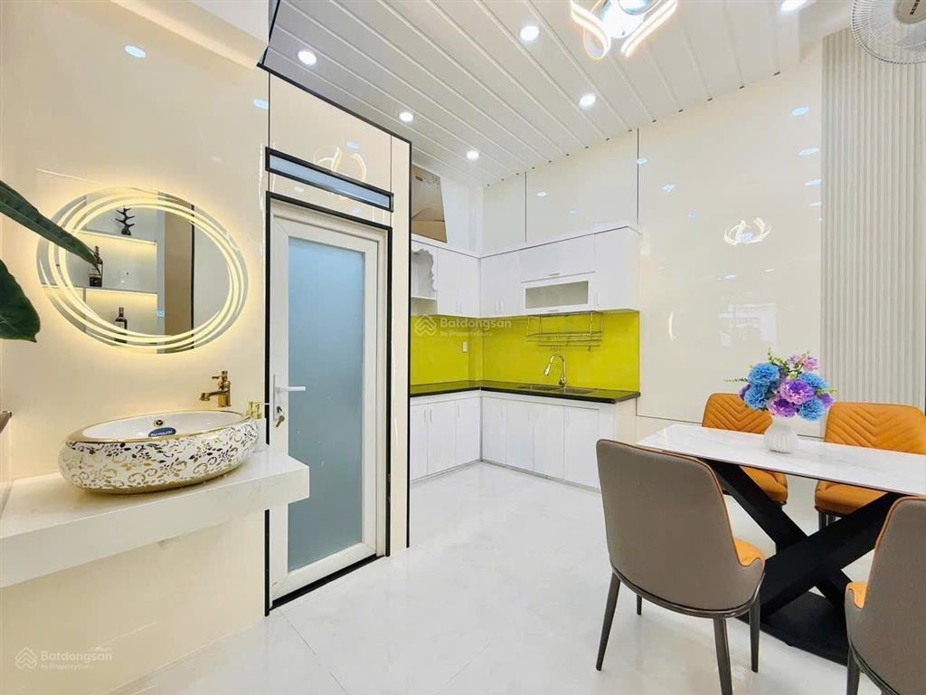 Tôi cần bán nhà nguyễn cửu vân, bình thạnh 51,6m2 (ngang 4,5m) nhà mới sổ hoàn công