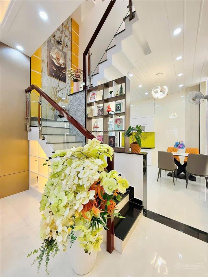 Tôi cần bán nhà nguyễn cửu vân, bình thạnh 51,6m2 (ngang 4,5m) nhà mới sổ hoàn công