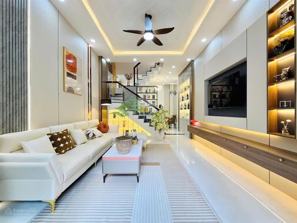 Tôi cần bán nhà nguyễn cửu vân, bình thạnh 51,6m2 (ngang 4,5m) nhà mới sổ hoàn công