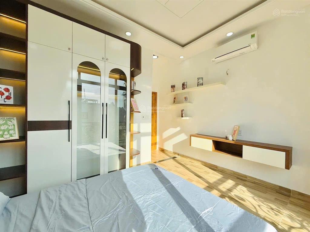 Tôi cần bán nhà nguyễn cửu vân, bình thạnh 51,6m2 (ngang 4,5m) nhà mới sổ hoàn công