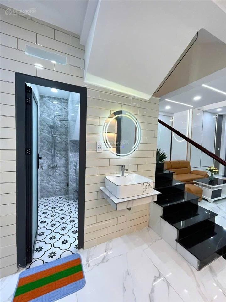 Tôi chính chủ bán gấp nhà trương quốc dung, phú nhuận. nhà 1 trệt 2 lầu, sổ ngay 52,1m2