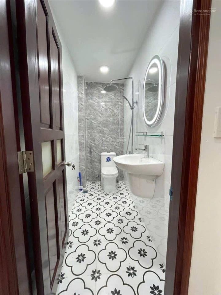 Tôi chính chủ bán gấp nhà trương quốc dung, phú nhuận. nhà 1 trệt 2 lầu, sổ ngay 52,1m2