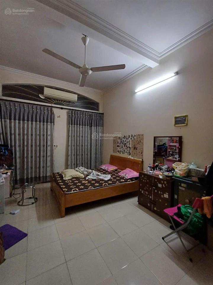 Nhà mặt đường chợ hàng kinh doanh đỉnh (50m x 4 tầng nhà vuông vắn kết cấu chắc chắn, điểm đẹp)