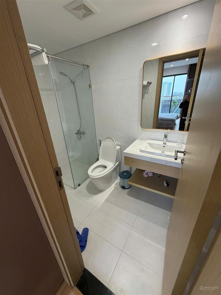 Chính chủ bán chuyển nhượng căn hộ 2pn  2wc sân vườn hơn 16m2 giá cực tốt