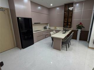 Chính chủ bán chuyển nhượng căn hộ 2pn  2wc sân vườn hơn 16m2 giá cực tốt