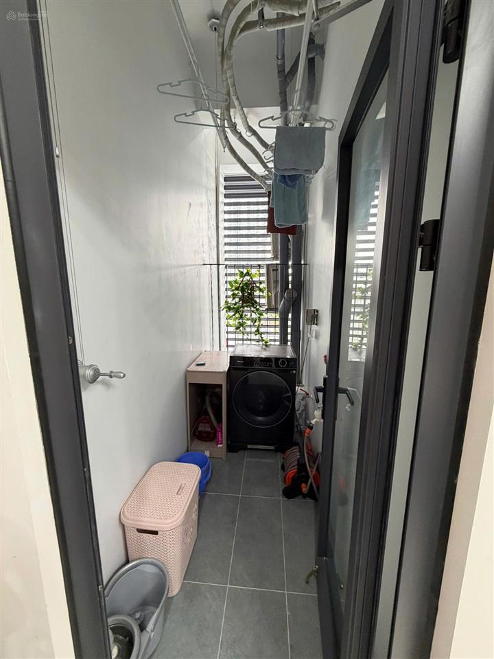Chính chủ bán chuyển nhượng căn hộ 2pn  2wc sân vườn hơn 16m2 giá cực tốt