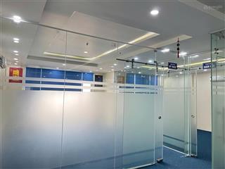 Cho thuê văn phòng tại khu a geleximco có hầm để xe, thang máy đầy đủ