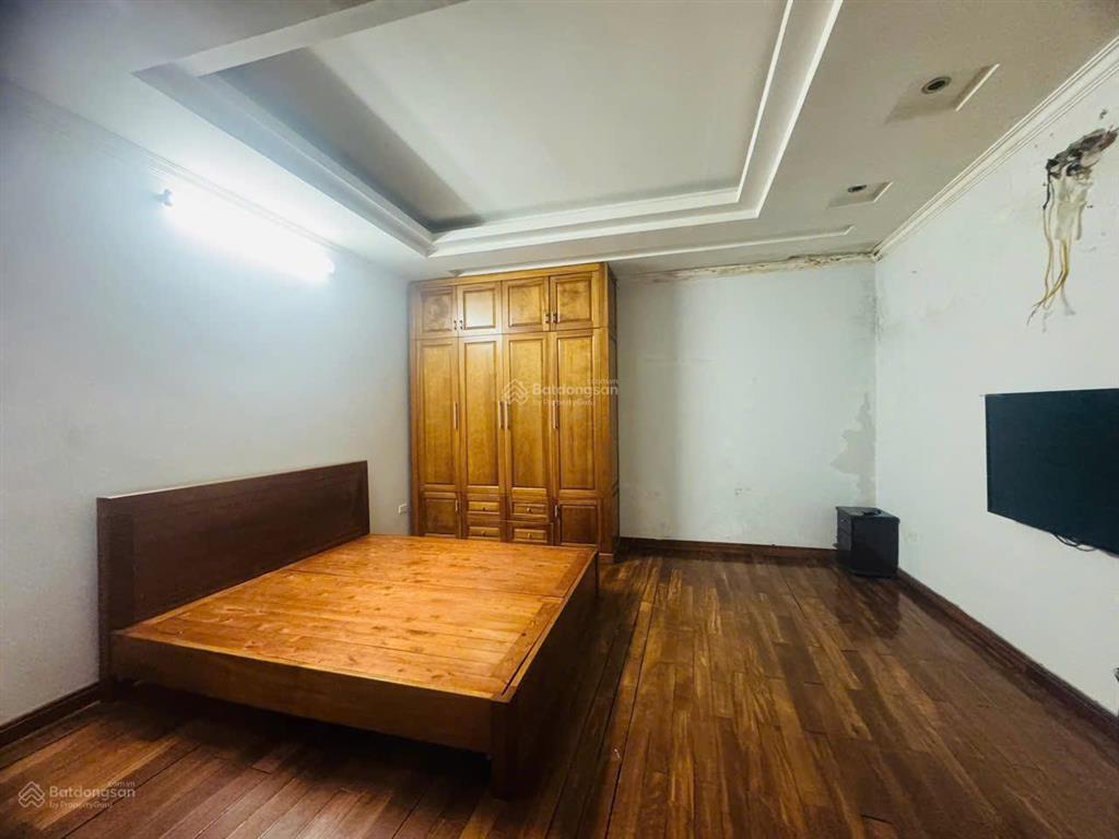 Cho thuê nhà 5 tầng ô tô đỗ cửa số nhà 45, ngõ 68/53/16 cầu giấy