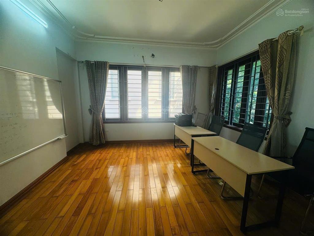 Cho thuê nhà 5 tầng ô tô đỗ cửa số nhà 45, ngõ 68/53/16 cầu giấy