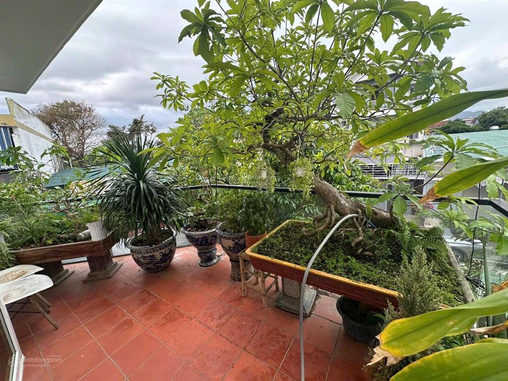 Nhà góc 2mt đường đặng vũ hiệp ngay vĩnh điền trung 88,9m2 3 tầng 3pn. sổ hồng. giá bán 9,9 tỷ