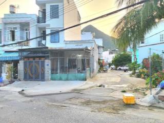 Nhà góc 2mt 64,2m2 nguyễn địa lộ, hòn sện, vĩnh hoà, nha trang, giá 4,6 tỷ  0786 662 ***