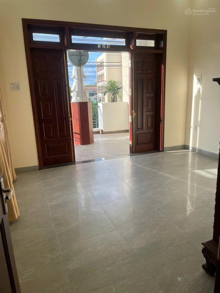 Nhà mặt tiền kinh doanh 3 tầng 306,6m2 nguyễn khuyến vĩnh hải nha trang giá 13,5 tỷ  0786 662 ***