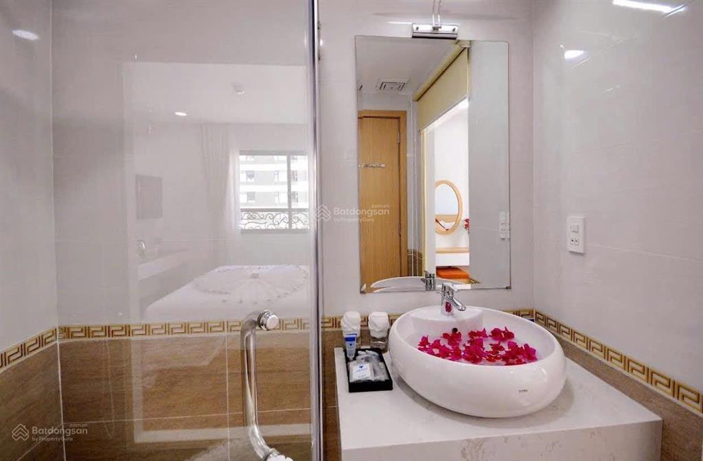 Khách sạn 153,5m2 10 tầng 39 phòng trung tâm nha trang cách biển 200m kinh doanh tốt  0786 662 ***
