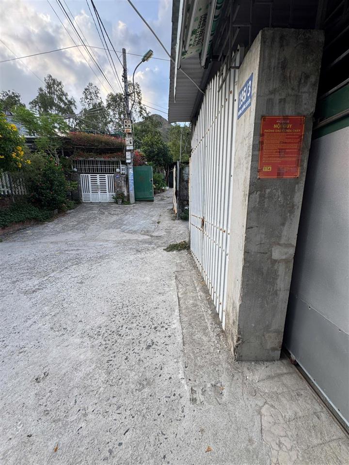 174m2 đất dương hiến quyền bắc nha trang cách biển 200m thích hợp xây căn hộ 52tr/m2  0786 662 ***