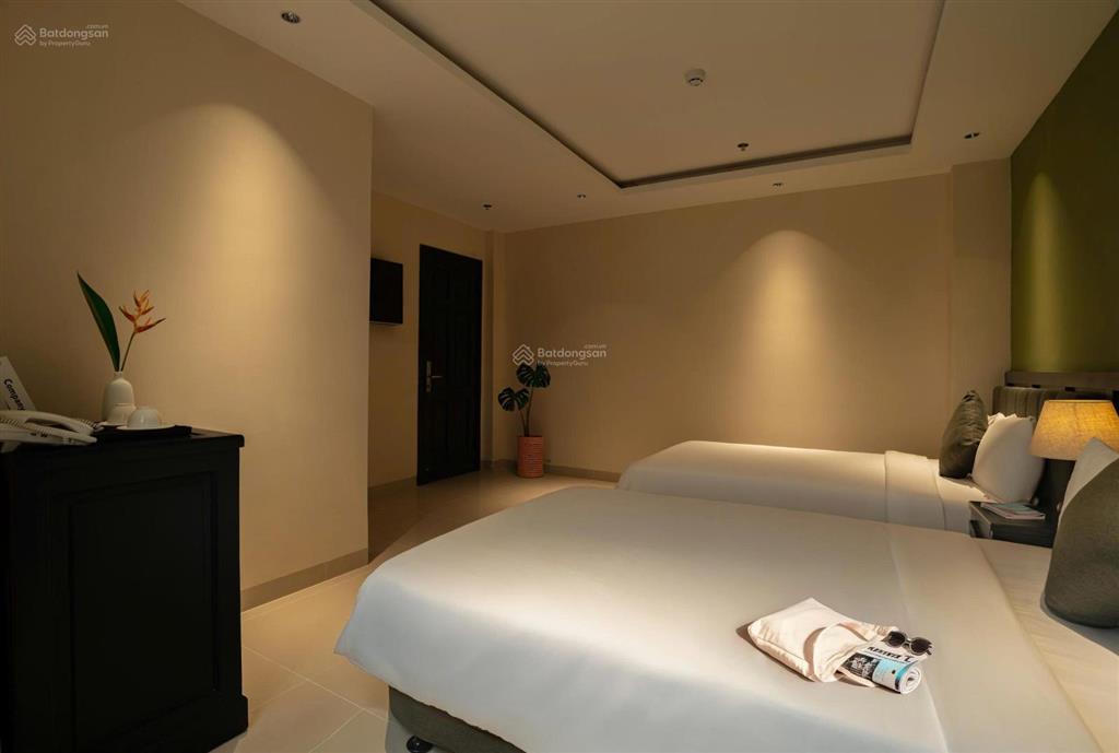 Nhượng khách sạn 179m2, 8 lầu, 35 phòng, đường bạch đằng, phường nha trang giá 47 tỷ  0786 662 ***