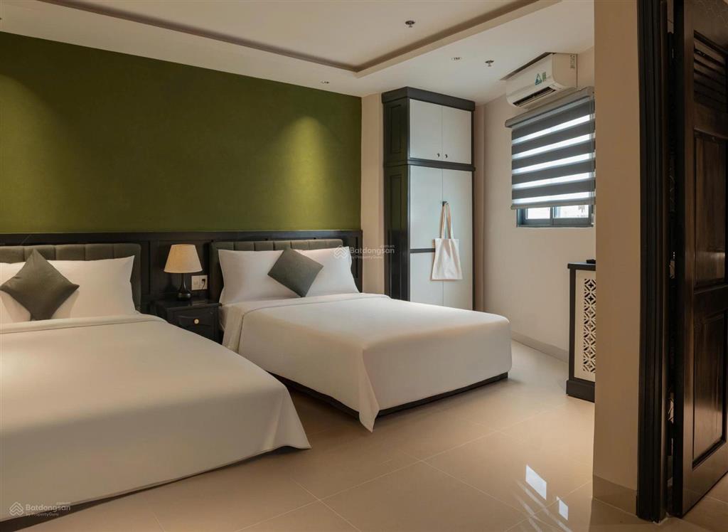 Nhượng khách sạn 179m2, 8 lầu, 35 phòng, đường bạch đằng, phường nha trang giá 47 tỷ  0786 662 ***