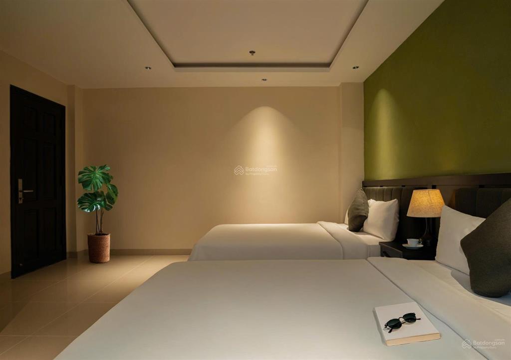 Nhượng khách sạn 179m2, 8 lầu, 35 phòng, đường bạch đằng, phường nha trang giá 47 tỷ  0786 662 ***