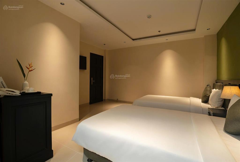 Nhượng khách sạn 179m2, 8 lầu, 35 phòng, đường bạch đằng, phường nha trang giá 47 tỷ  0786 662 ***