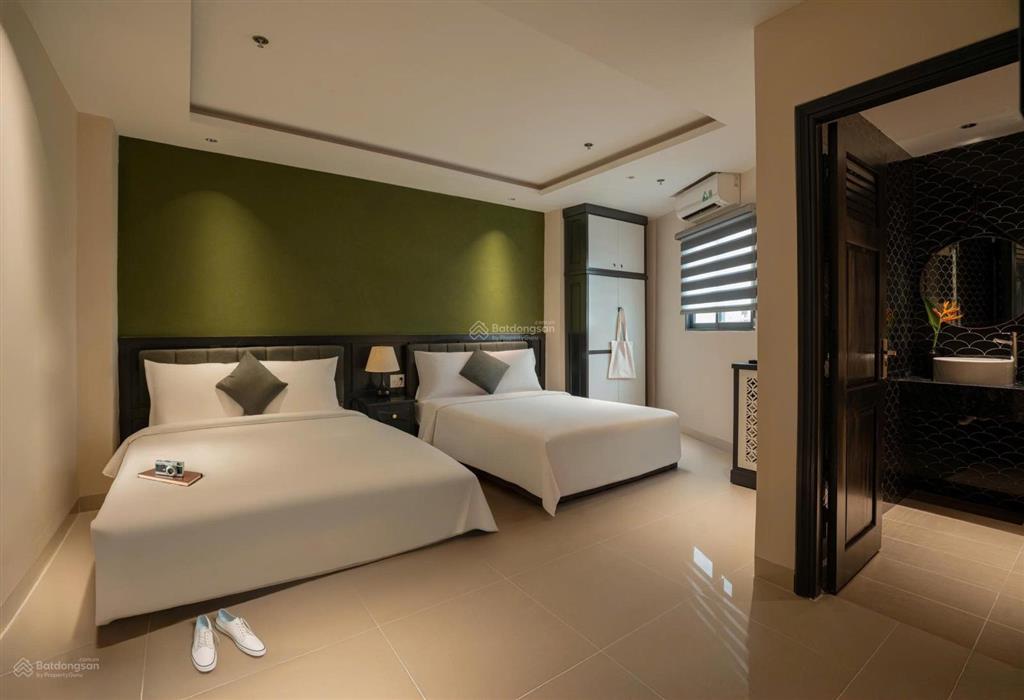Nhượng khách sạn 179m2, 8 lầu, 35 phòng, đường bạch đằng, phường nha trang giá 47 tỷ  0786 662 ***