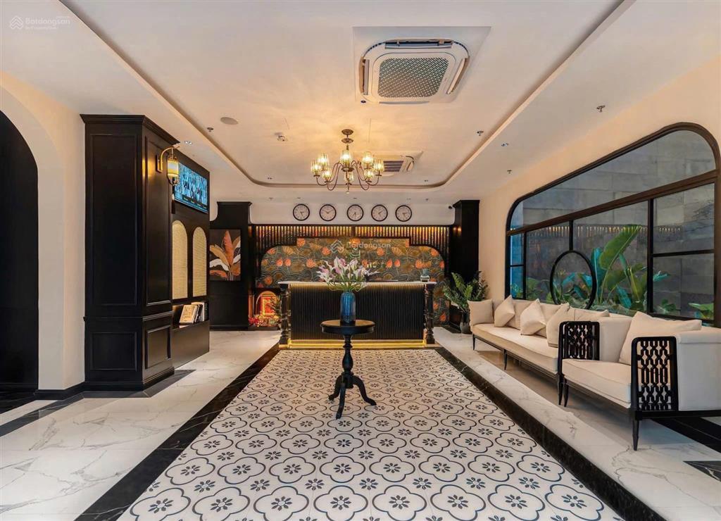 Nhượng khách sạn 179m2, 8 lầu, 35 phòng, đường bạch đằng, phường nha trang giá 47 tỷ  0786 662 ***