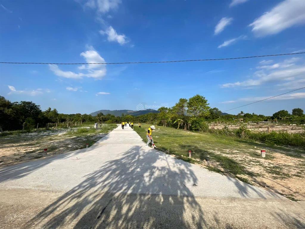 Bán đất tại suối tiên, 550 triệu, 100m2, view đẹp, sổ hồng, thổ cư giá tốt  0786 662 ***
