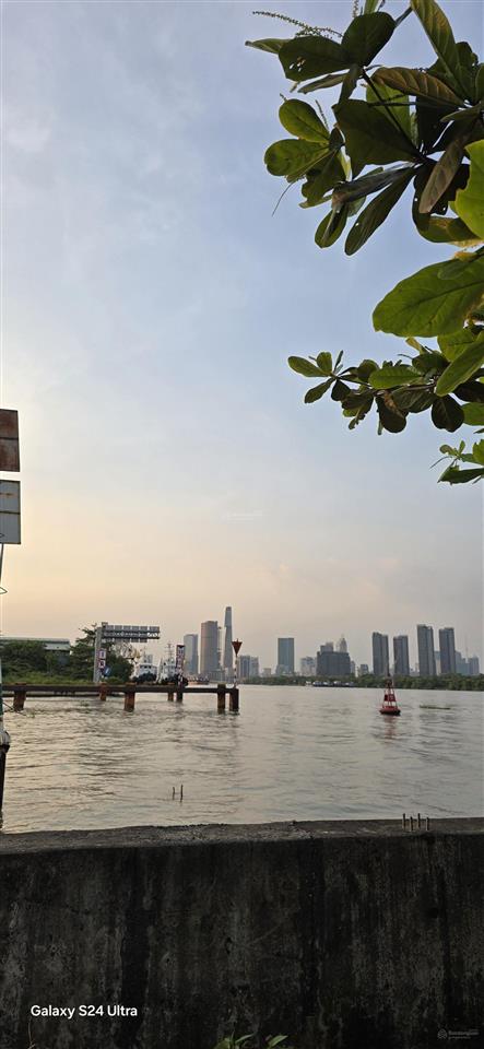 Gấp bán nhà quận 7 view sông sài gòn,đường trần xuân soạn giáp quận 4,dt42m2 giá hơn 3ty