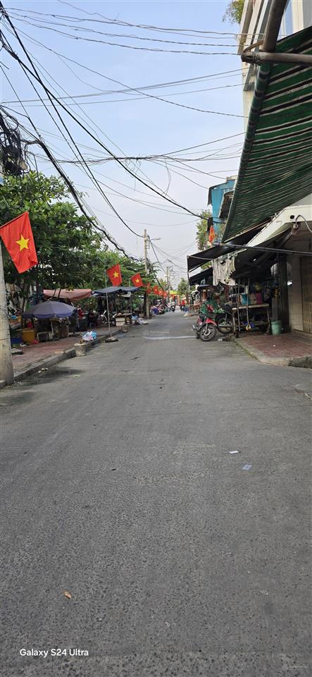 Gấp bán nhà quận 7 view sông sài gòn,đường trần xuân soạn giáp quận 4,dt42m2 giá hơn 3ty