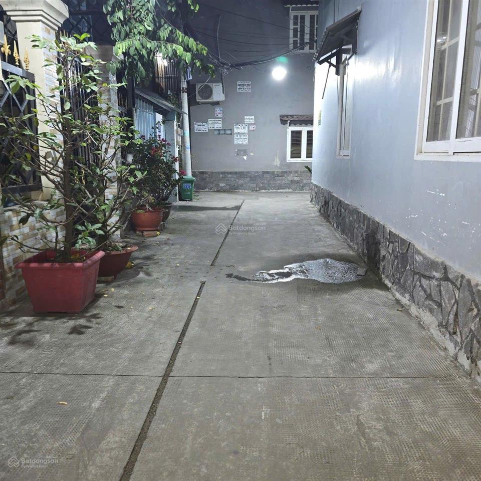 Gấp bán nhà riêng tại nguyễn văn quỳ quận 7 hxh gần, giá 4,75tỷ, dt 65m2, view đẹp, nhiều tiện ích