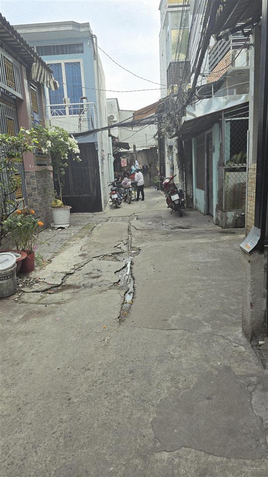 Hiếm, bán nhà đẹp quận 7 full nội thất,vào ở ngay hẻm 30 lâm văn bền,dt50m2 ngang 5.6m giá 4tỷ8