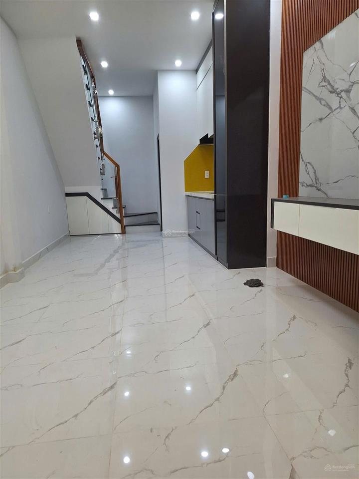 Chính chủ bán nhà lâm băn bền quận 7, nhà mới full nội thất, dt30m2, giá chỉ 3ty