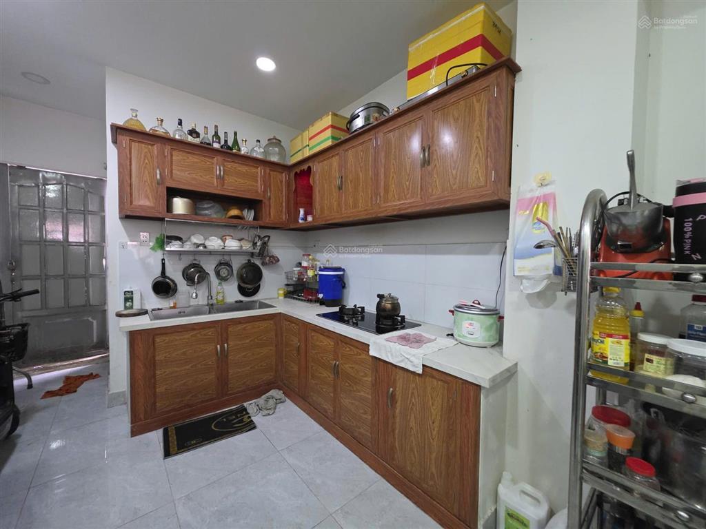Bán nhà quận 7  huỳnh tấn phát  kế bên phú mỹ hưng  nhà 3 tầng  hẻm xe hơi  4phòngngủ 4tỷ nhỉn