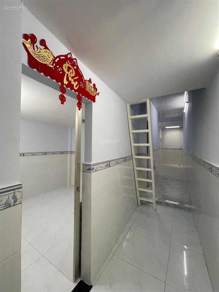 Nợ cần tiền bán gấp nhà quận 7, hẻm 861 trần xuân soạn, dt 49m2, 3 phòng ngủ, shr, chỉ hơn 4 tỷ
