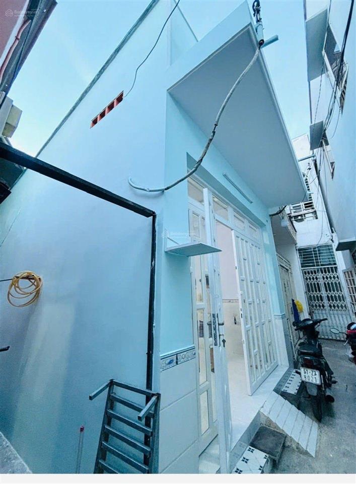 Nợ cần tiền bán gấp nhà quận 7, hẻm 861 trần xuân soạn, dt 49m2, 3 phòng ngủ, shr, chỉ hơn 4 tỷ