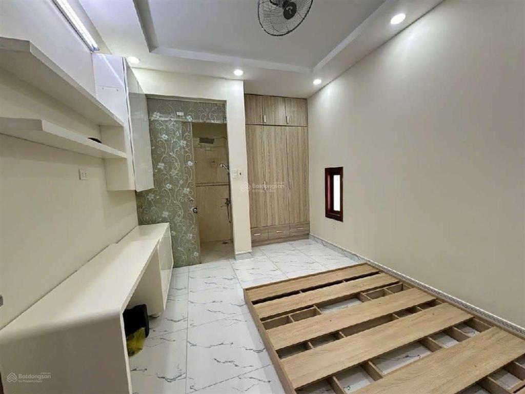 Chủ ngộp giảm mạnh bán gấp nhà 3tầng q7  kế bên đại học tài chính maketing, 39m2, 4pn, nhỉnh 3tỷ