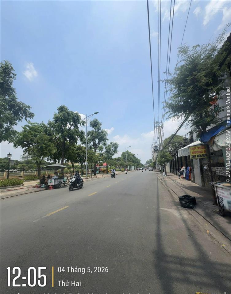Khuôn đất 2mt ngang 11m ven sông bình thạnh  100tr/m