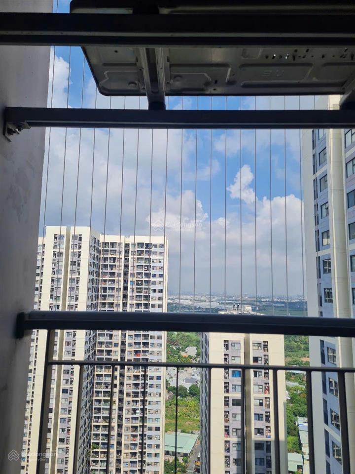 Chủ nhà gửi bán gấp căn hộ góc 3pn vinhomes grand park, giá chỉ 3,8 tỷ