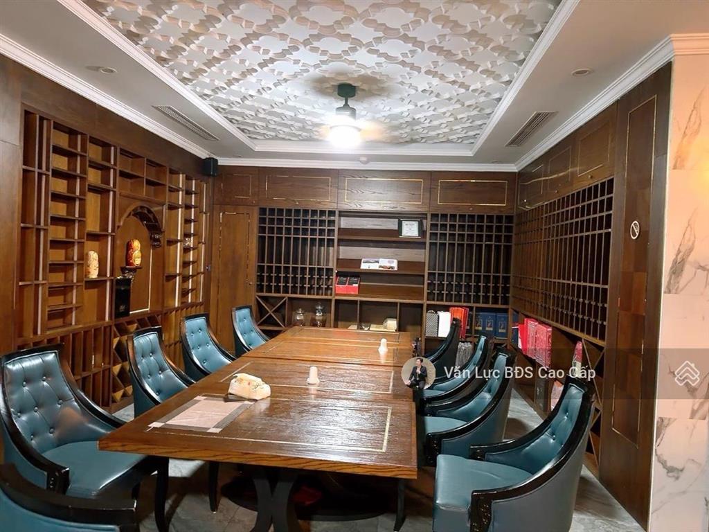 Bán biệt thự vip lô góc 270m tại trần kim xuyến 6 tầng có hầm kinh doanh nhà hàng 5sao, giá 165 tỷ