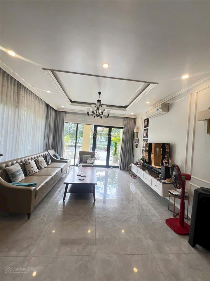 Cho thuê biệt thự đơn lập senturia vườn lài. view sông sài gòn, full nội thất cao cấp, giá 40 triệu