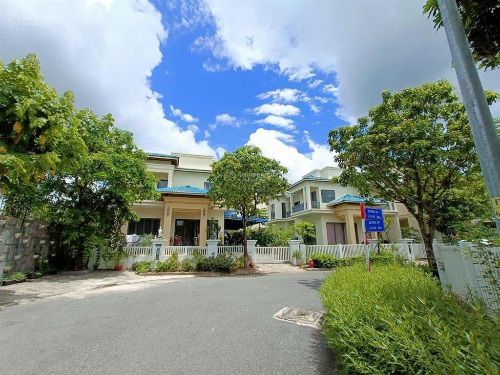 Bán biệt thự song lập senturia vườn lài. nhà thô. diện tích đất 200m2. giá 20 tỷ.