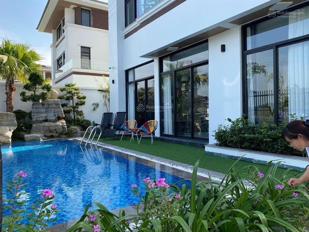 Gấp! cần bán cắt lỗ biệt thự flc hạ long 300m2