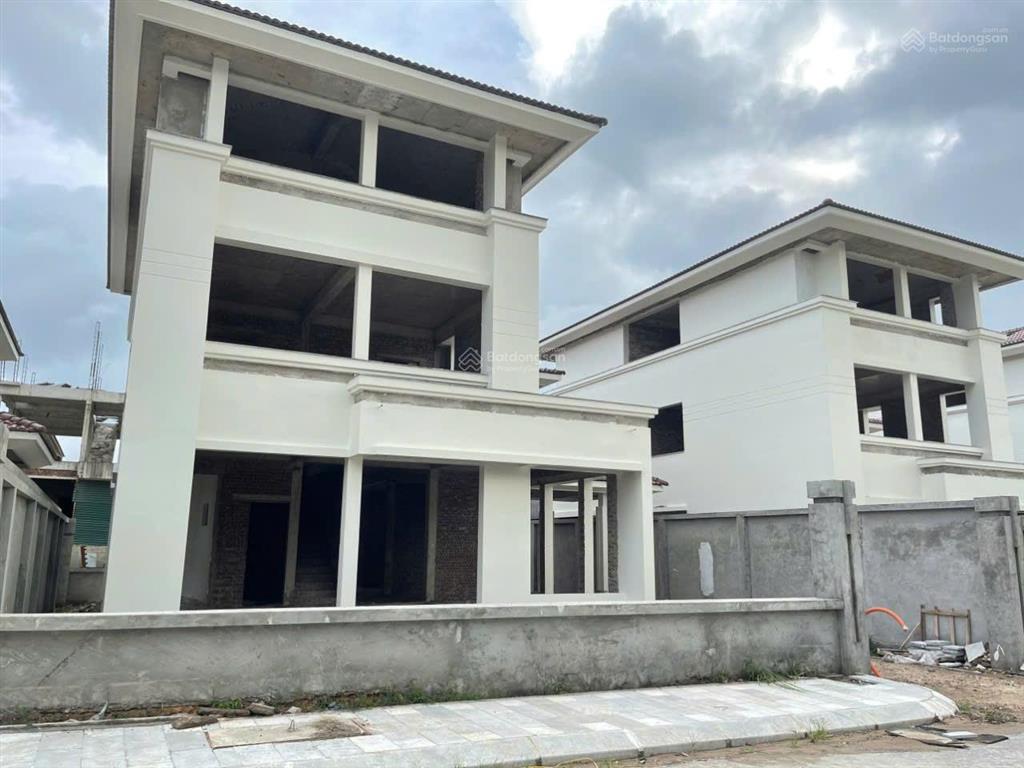 Bán nhanh căn biệt thự flc view biển và view nội khu 5 ngủ 5 wc giá siêu rẻ
